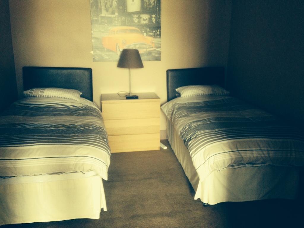 Coach & Horses Bed and Breakfast Tredegar Exteriör bild
